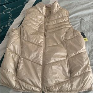 Puffy sleeveless vest sz 1x NWT
